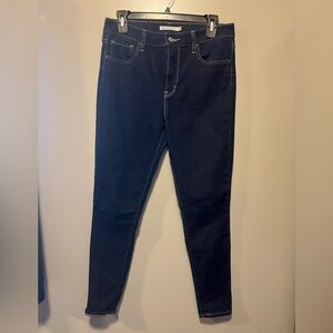 Levi’s Women's Dark Blue Jeans size 29, style 720 high rise super skinny